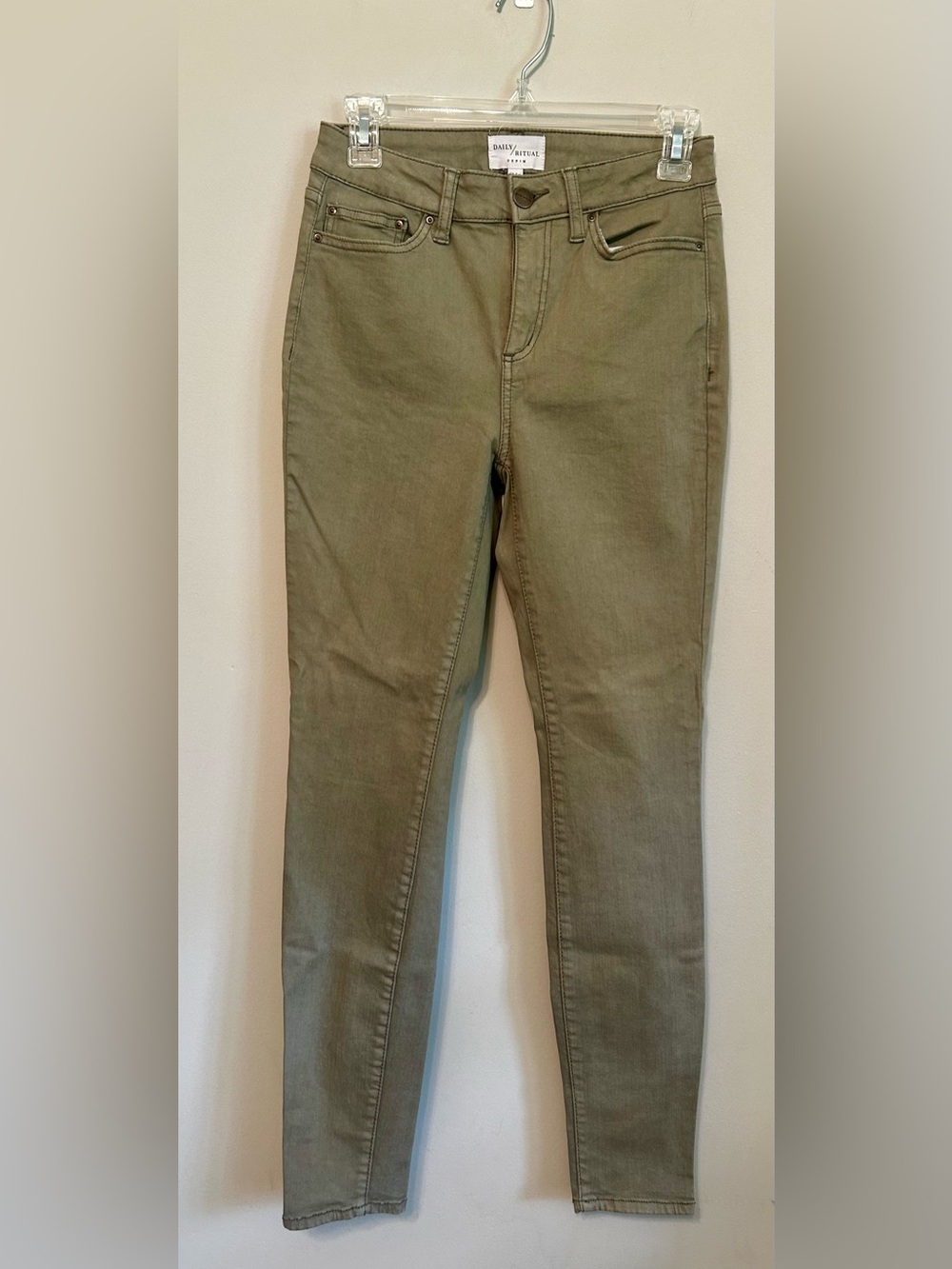 Daily Ritual Women's Skinny Jeans in Olive